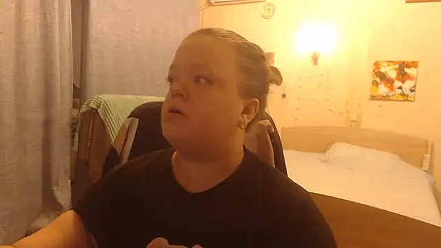 Janiffer MiMi online show from March 21, 2025, 7:46 pm