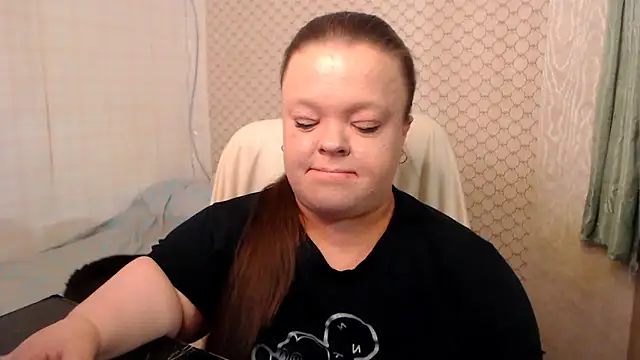 Janiffer MiMi online show from May 31, 2026, 6:09 pm