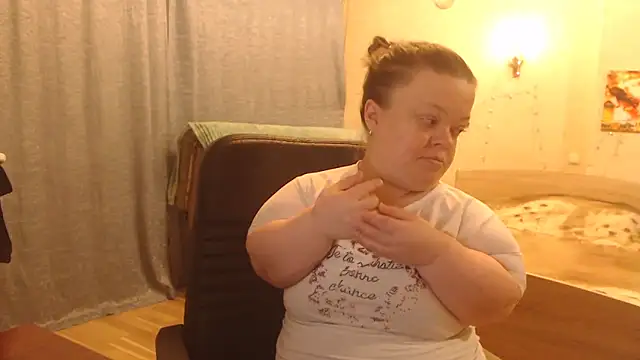 Janiffer MiMi online show from February 19, 2025, 8:52 pm