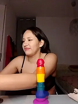 kittenpurrr online show from October 30, 2025, 4:04 pm