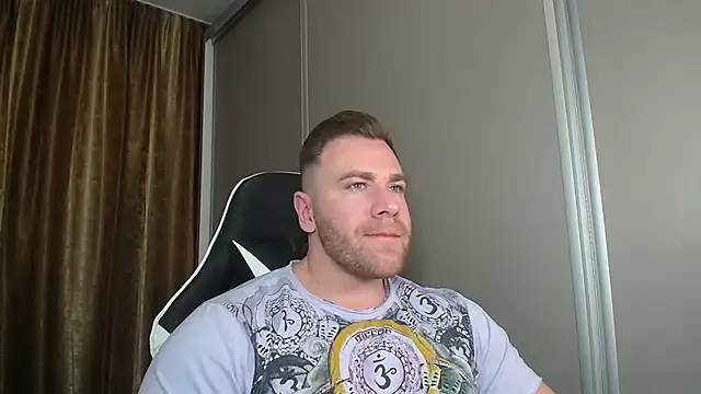 Thori92 online show from December 17, 2025, 6:57 pm