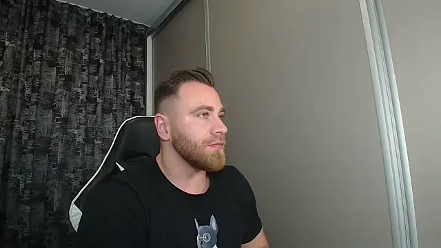 Thori92 online show from November 19, 2025, 8:09 pm