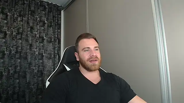 Thori92 online show from November 17, 2025, 4:55 pm