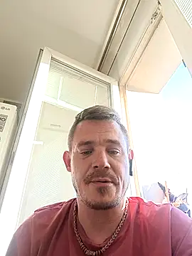 Snapshot of Ivanekkral chatting on May 18, 2026, 5:29 pm Ivanekkral online show from May 18, 2026, 5:29 pm