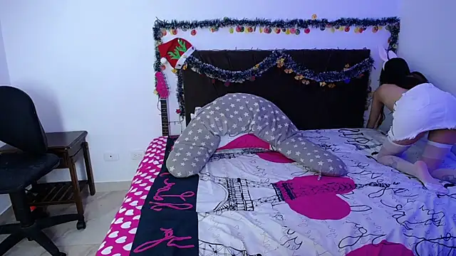 I am kim online show from November 25, 2025, 12:55 am