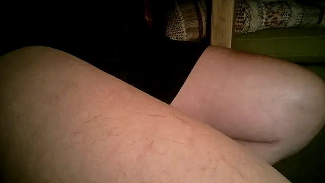 Snapshot of fusskuss2710 chatting on February 23, 2025, 10:31 pm fusskuss2710 online show from February 23, 2025, 10:31 pm