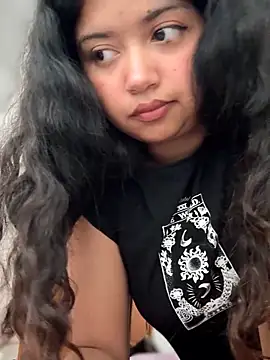 Peach Girll online show from June 11, 2026, 3:20 pm