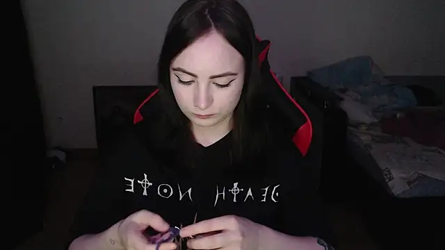 Laralianna online show from December 16, 2025, 7:07 pm