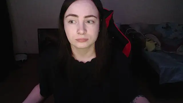 Snapshot of Laralianna chatting on February 5, 2026, 5:42 pm Laralianna online show from February 5, 2026, 5:42 pm