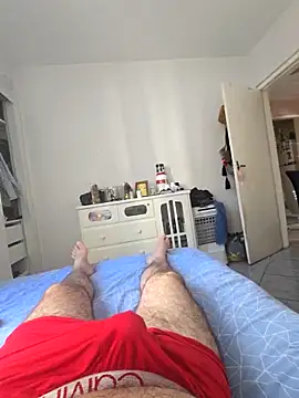 MysterBearMG online show from December 22, 2025, 10:48 am