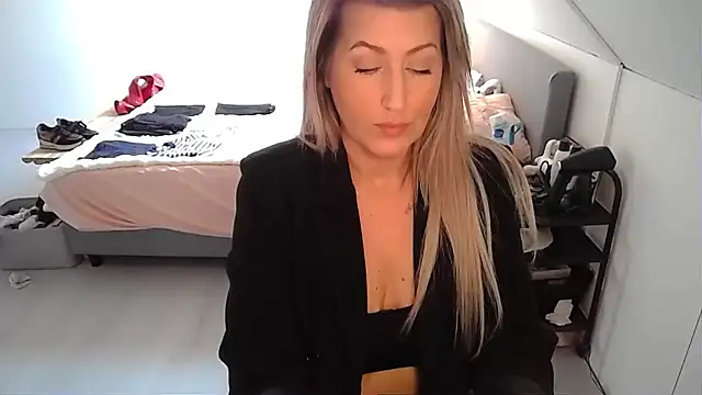 TessToy online show from February 18, 2025, 11:44 am