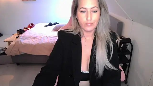 TessToy online show from February 27, 2025, 3:48 pm