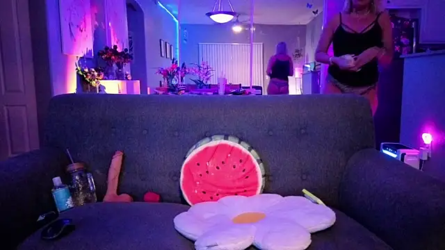 Lexi Shocker online show from April 8, 2026, 8:27 am