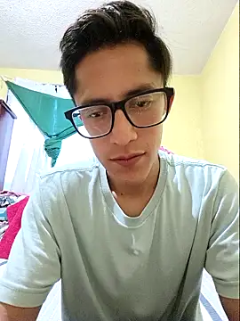 KevinCrz online show from October 16, 2025, 11:57 pm