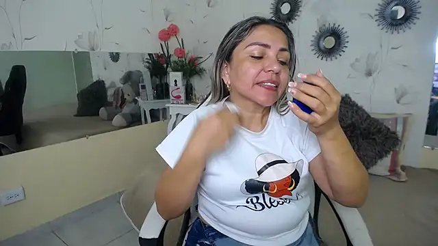 cum bigass online show from December 17, 2025, 12:10 pm