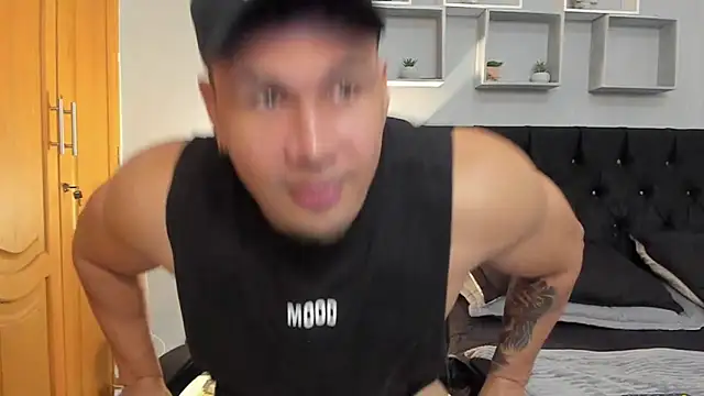 tyler hank01 online show from April 10, 2026, 10:50 pm