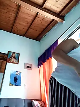 Snapshot of Monseratte21 chatting on November 23, 2025, 7:46 pm Monseratte21 online show from November 23, 2025, 7:46 pm