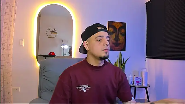 alejandro calderon1 online show from February 4, 2026, 10:16 pm