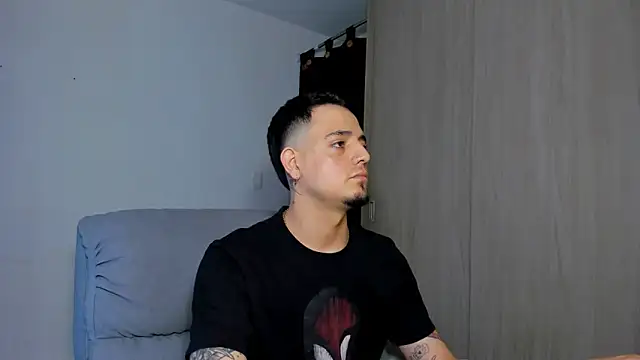 alejandro calderon1 online show from March 20, 2025, 11:23 pm