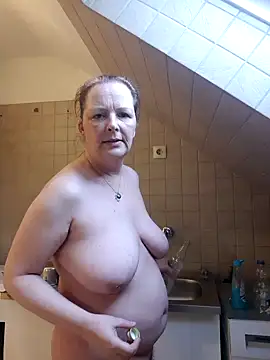 saharaheiss online show from March 12, 2025, 4:24 pm