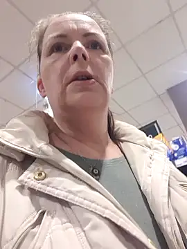 saharaheiss online show from March 3, 2025, 10:06 am