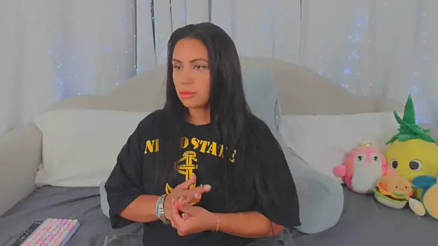 MeghanXO online show from July 25, 2026, 2:45 pm