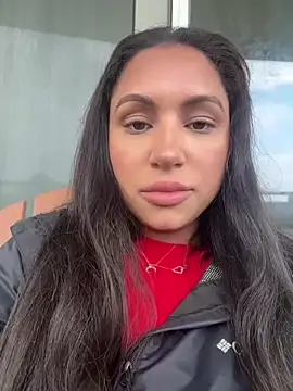 MeghanXO online show from June 18, 2026, 1:05 pm