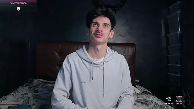 DanielCrush1 online show from February 19, 2026, 9:17 am