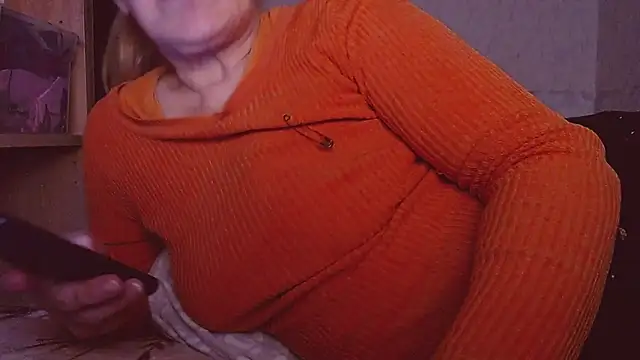 MadamBombShell online show from November 18, 2025, 12:52 pm