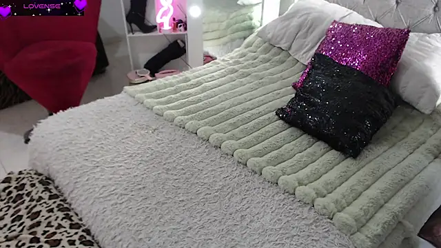 Myrnasexxx online show from February 20, 2026, 9:50 pm