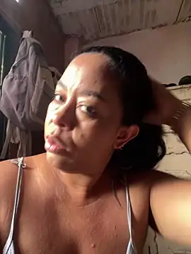 charlycharloteesexl online show from June 15, 2026, 7:57 pm