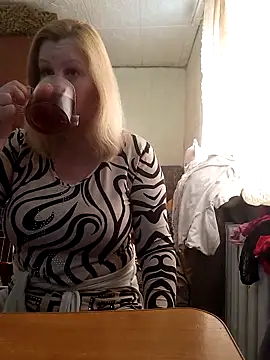 BustyBlond online show from March 22, 2026, 5:32 am