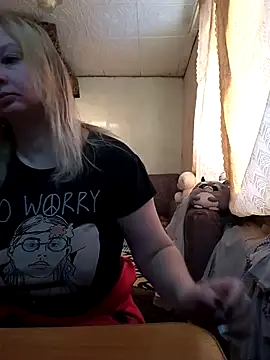 Snapshot of BustyBlond chatting on February 4, 2026, 5:46 am BustyBlond online show from February 4, 2026, 5:46 am