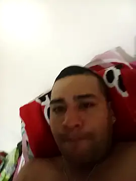 Snapshot of EISONREINA11 chatting on October 12, 2025, 2:35 am EISONREINA11 online show from October 12, 2025, 2:35 am