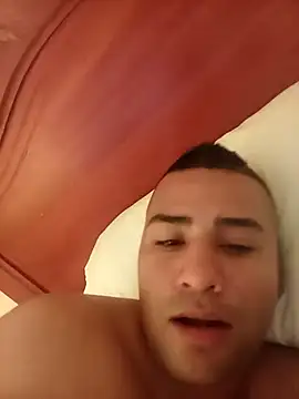 EISONREINA11 online show from December 1, 2025, 5:36 pm