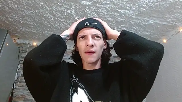 omar alurba online show from December 18, 2025, 10:35 pm