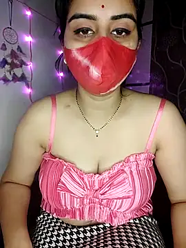 Nisha candy online show from February 19, 2025, 7:05 pm