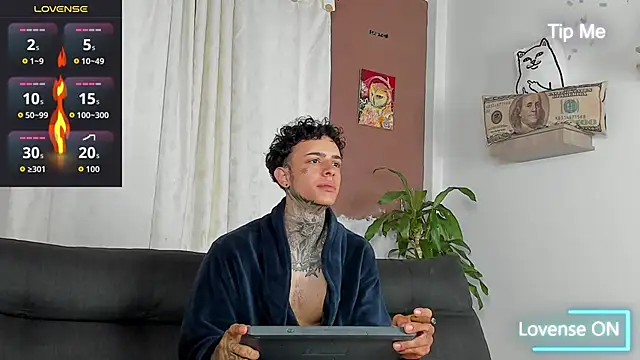 Aron ford online show from October 22, 2025, 11:42 am