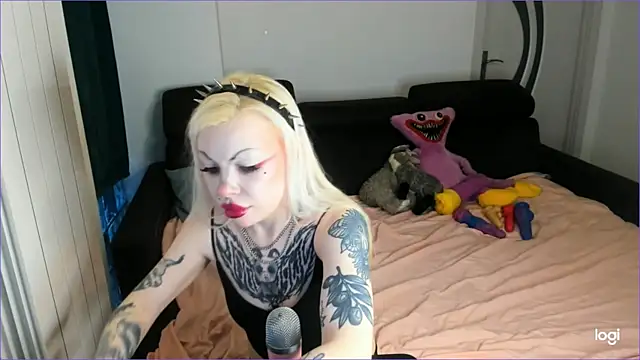 Snapshot of HelenGoat chatting on November 3, 2025, 8:40 am HelenGoat online show from November 3, 2025, 8:40 am