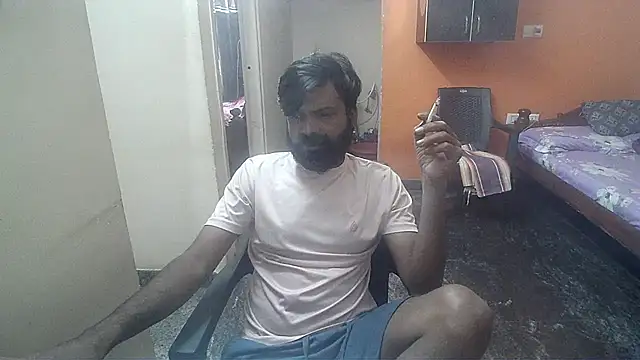 Snapshot of Indiaguy4u chatting on January 13, 2025, 6:06 am Indiaguy4u online show from January 13, 2025, 6:06 am