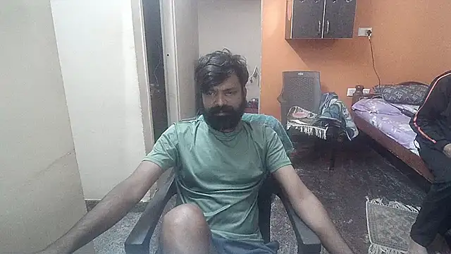 Snapshot of Indiaguy4u chatting on January 17, 2025, 1:35 pm Indiaguy4u online show from January 17, 2025, 1:35 pm