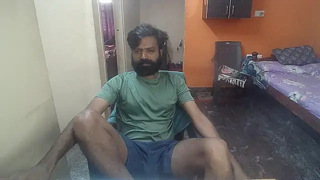 Snapshot of Indiaguy4u chatting on January 17, 2025, 8:02 am Indiaguy4u online show from January 17, 2025, 8:02 am