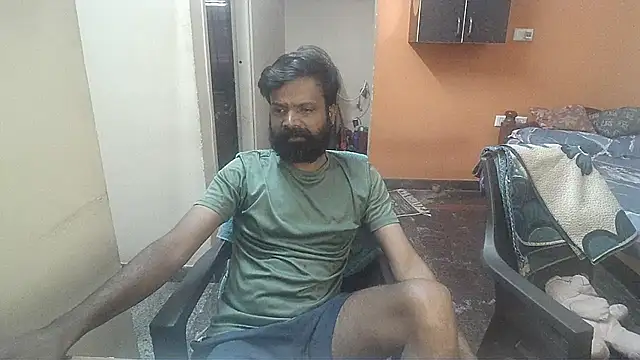 Snapshot of Indiaguy4u chatting on January 19, 2025, 6:09 am Indiaguy4u online show from January 19, 2025, 6:09 am