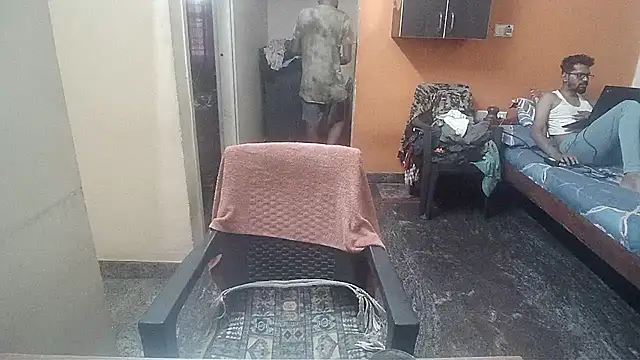 Snapshot of Indiaguy4u chatting on February 20, 2025, 6:50 am Indiaguy4u online show from February 20, 2025, 6:50 am