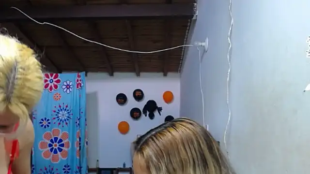 Nicolle Milf online show from October 31, 2025, 6:37 pm