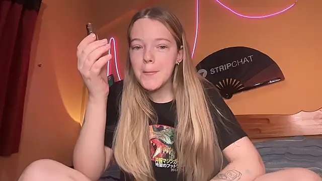 -veranito- online show from October 22, 2025, 3:06 am