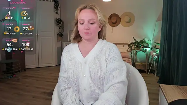 Snapshot of Lazy_Lady chatting on July 7, 2026, 7:28 pm Lazy Lady online show from July 7, 2026, 7:28 pm