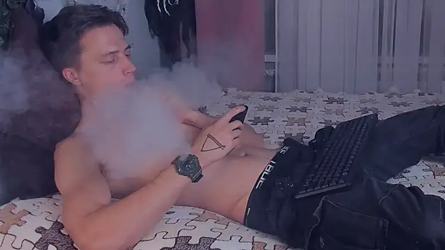 Snapshot of NigelStriker chatting on October 10, 2025, 4:46 am NigelStriker online show from October 10, 2025, 4:46 am