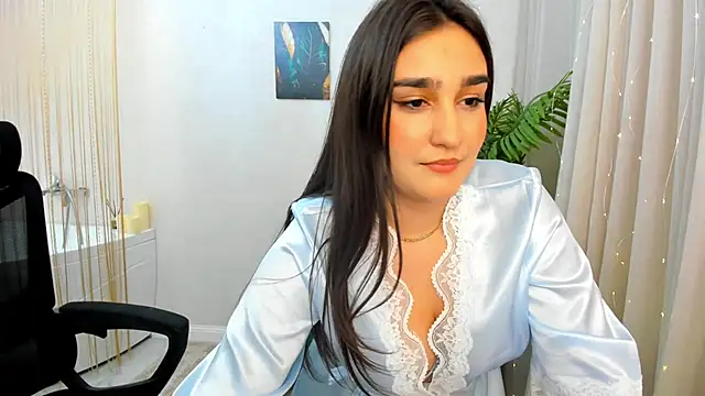 Snapshot of GoldenHeart_1 chatting on March 17, 2025, 10:51 pm GoldenHeart 1 online show from March 17, 2025, 10:51 pm