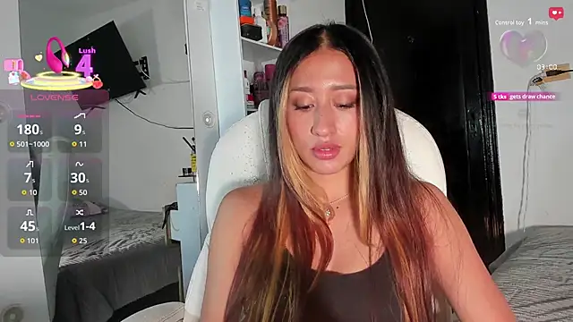 Snapshot of adila_anich chatting on October 18, 2025, 10:01 pm adila anich online show from October 18, 2025, 10:01 pm